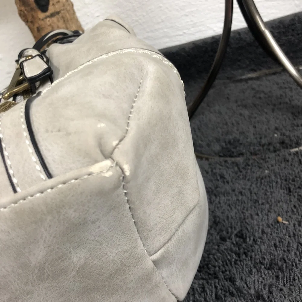 b.o.c gray purse‎